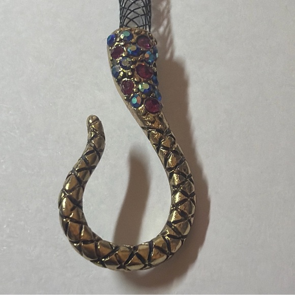 Betsey Johnson Rhinestone Snake Design Mesh Necklace - Picture 6 of 7